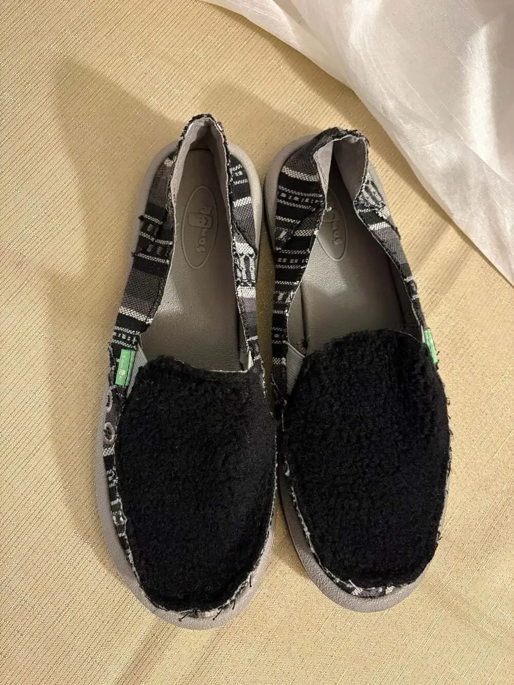 Sanuk Donna Sherpa Blanket Black White Sidewalk Surfer Slip-On Shoes
